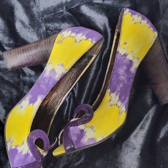 Purple Yellow Heart Open Toe Cloth Heels Size 7.5 - Picture 8 of 8
